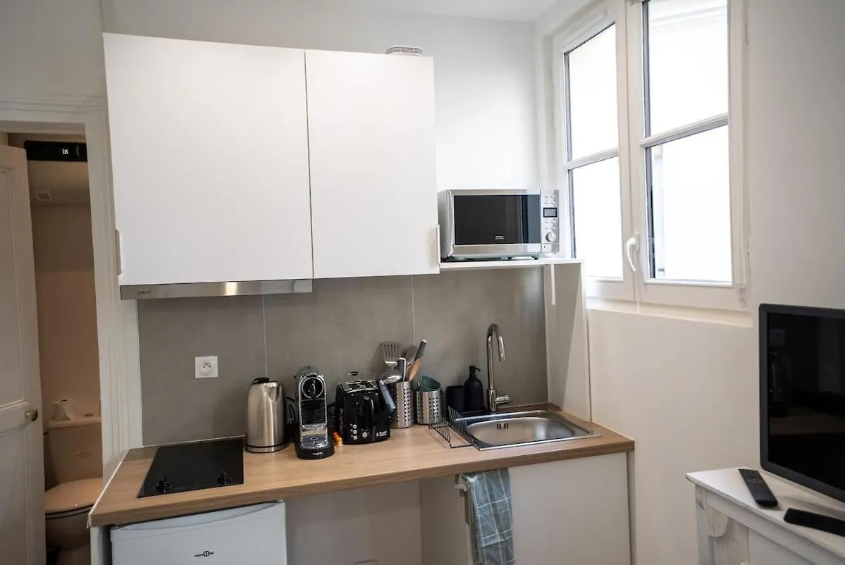 Apartment Lyon Train Station Bastille Parijs 0*,